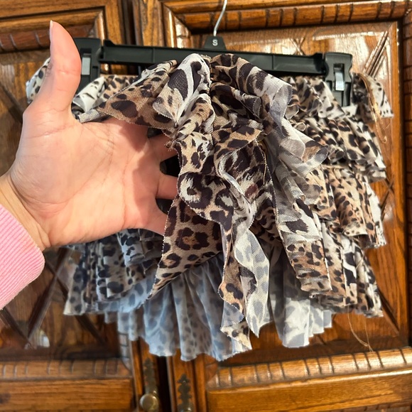Fashion Nova Animal Print Ruffle Skorts - Picture 3 of 3